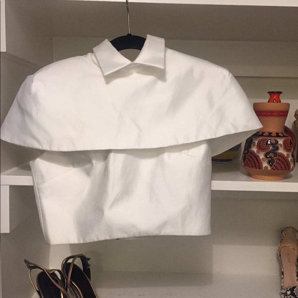 Asilio ivory cropped caped top